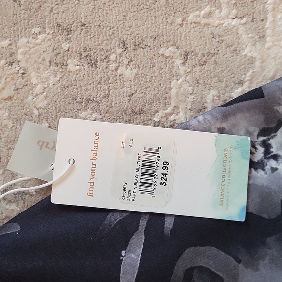 Yoga pants - Picture 2 of 2